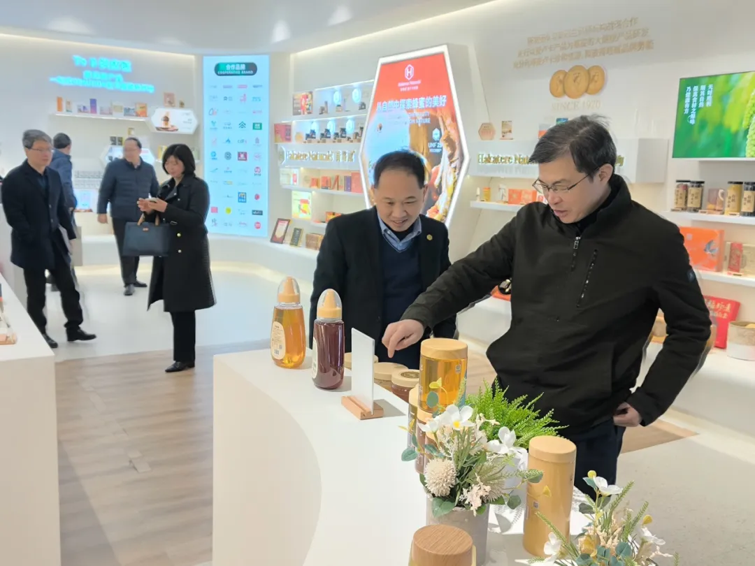 image.png 六合资面料大全
